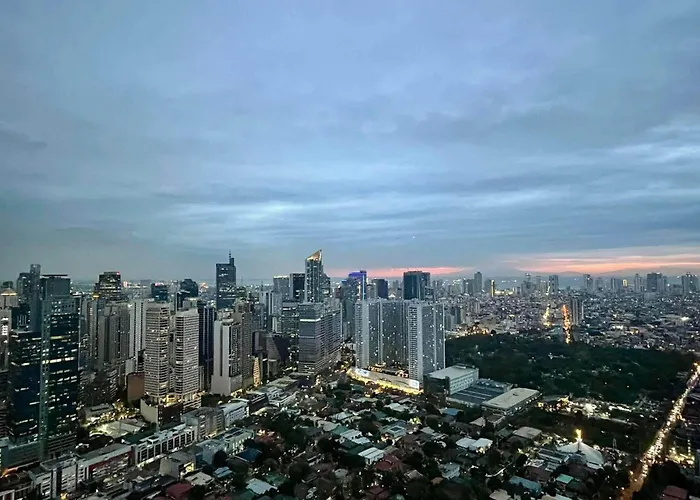 Hotel The Gramercy Staycation Makati